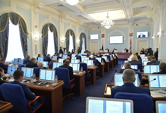 В Омской области в 2,5 раза увеличили выплаты к медалям для многодетных родителей