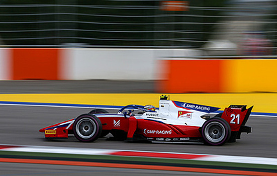 Шварцман выиграл первую гонку этапа "Формулы-2" в Великобритании