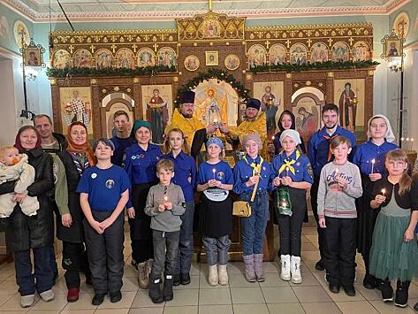 Православные следопыты встретили Вифлеемский огонь в Новосибирске