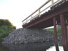 Мост в поселке Хийденсельга капитально отремонтировала скандально известная компания