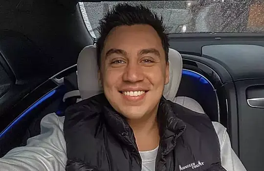 Грозит до пяти с половиной лет: блогер Дмитрий Портнягин прибыл в суд