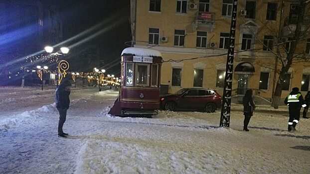 Трамвай «Семен» попал в ДТП. Есть пострадавшие