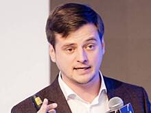 Помогал врачам в пандемию, защищал спортсменов: чем известен новый глава Росмолодежи Денис Аширов