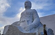 Армянские СМИ сообщили, что командующий миротворцами РФ приказал снести памятник гитлеровскому пособнику Нжде в Карабахе