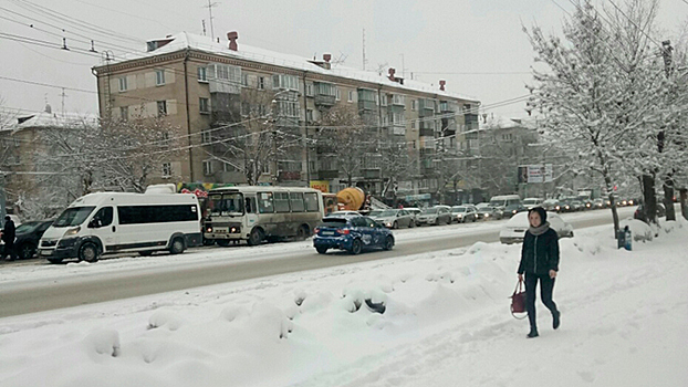 Челябинск парализован после сильнейшего снегопада