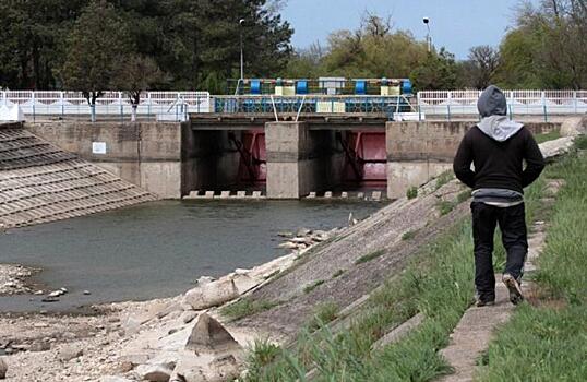 Прорвавшая дамбу в Крыму украинская вода оказалась российской