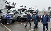 Курский губернатор вручил 18 машин курским энергетикам