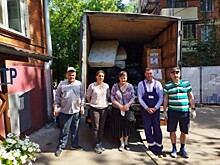 Волонтеры социальной службы Троицкого храма в Старых Черемушках передали помощь одиноким матерям