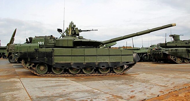 Украинцы похвастались дрифтом на танке Т-80