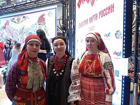 Мастера из Удмуртии побывали в Москве на презентации «Вышитой карты России»