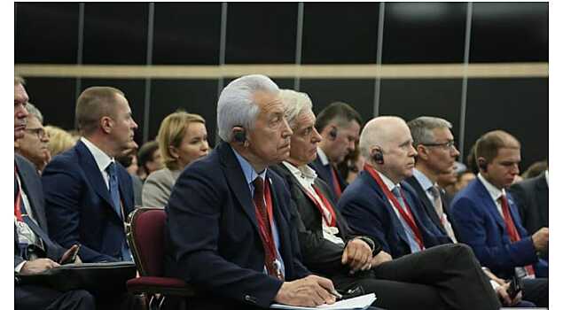 Владимир Васильев принял участие в панельной сессии в рамках ПМЭФ-2019