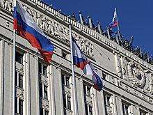 В Санкт-Петербурге военнослужащие ЗВО открыли сквер в память о лётчиках, погибших в Зимней войне