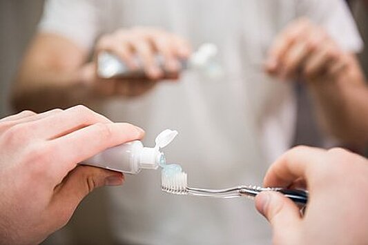 Раскрыты опасные последствия чистки зубов после умывания лица