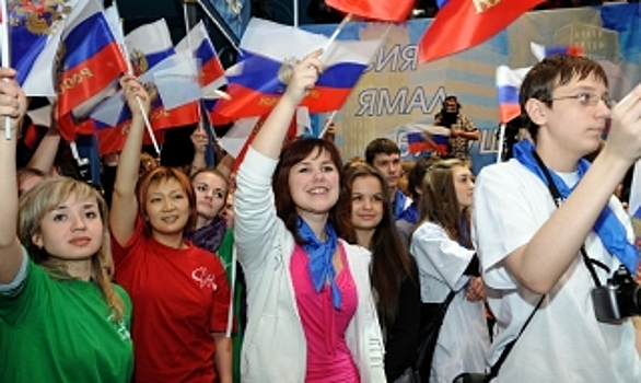 Воспитать патриота. Ямальские депутаты поддержали соответствующий законопроект