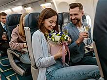 Россияне полюбили встречать день рождения в самолетах и поездах