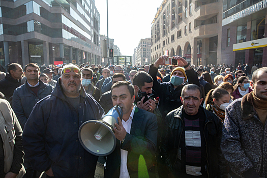 Армянская оппозиция анонсировала крупный митинг у здания парламента