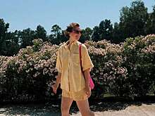 Жена комика Петросяна Татьяна снялась в коротких шортах