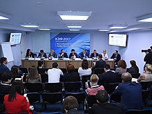 Фоторепортаж: круглый стол "Роль индустрии спорта в современной экономике"