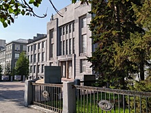 В Новосибирске объявили новый аукцион на ремонт забора художественного музея