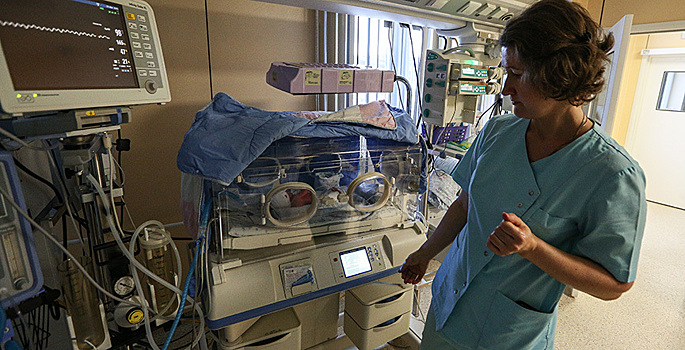 В Подмосковье спасли новорожденную весом 480 граммов