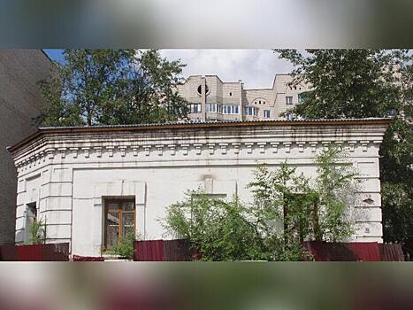 Здание, переданное Епархии РПЦ, стало обителью бомжей