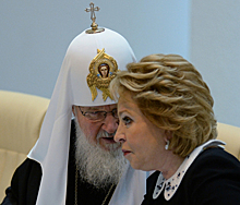 Матвиенко и патриарх Кирилла стали почетными гражданами Петербурга
