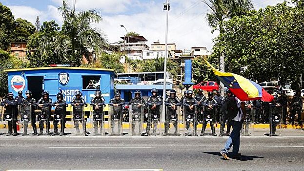 Власти Колумбии сообщают о 285 раненых в Венесуэле