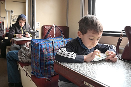 Эксперт рассказал, сколько времени дети проводят в цифровой среде