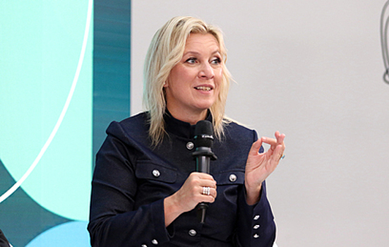 Захарова призвала Зеленского к ответу: Откуда денюжки?