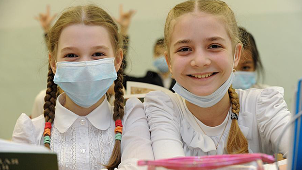 Инфекционист объяснил важность ношения масок детьми