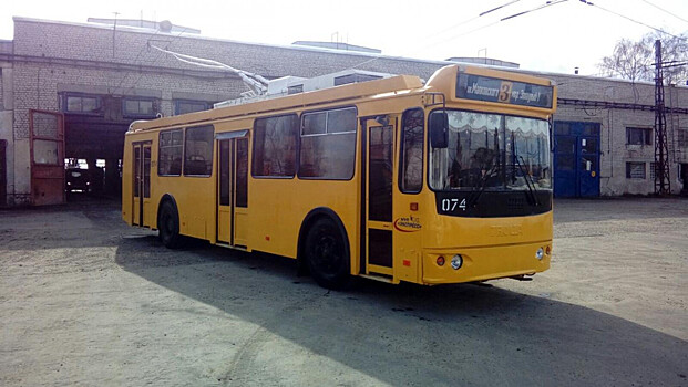 Дзержинский троллейбус вышел на маршрут после капитального ремонта