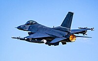 Стало известно, когда Украине доставят самолеты F-16