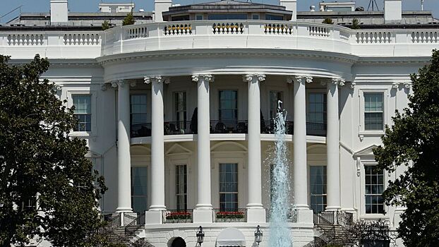 СМИ: Глава минфина США напал на Илона Маска в Белом доме