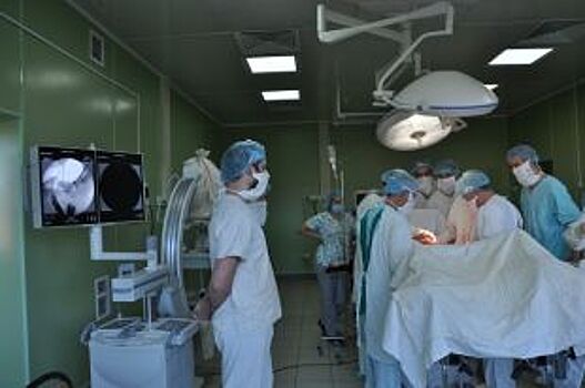 Упавшую с пятого этажа рязанку врачи из ОКБ «собирали по частям»