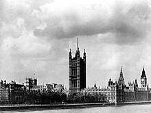 Британский парламент взбесился после срыва планов нанести удар по СССР