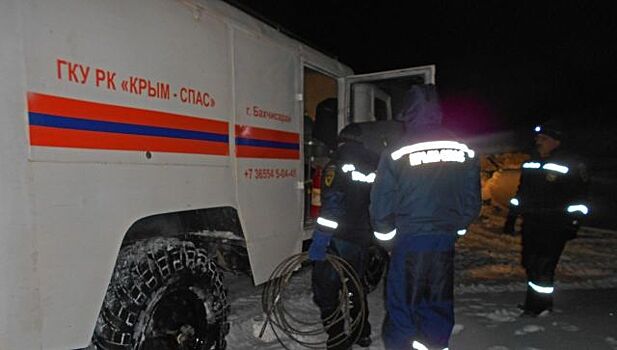 На Ай-Петри в снежном заносе застряла семья с трехлетним ребенком