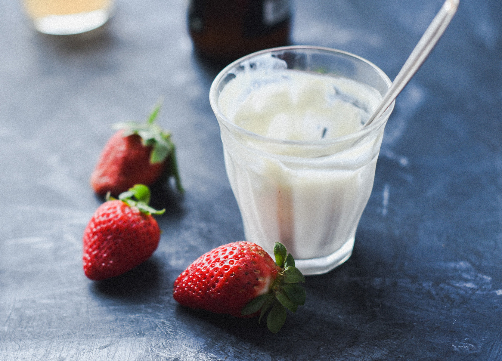 чем можно заменить кефир. можно заменить кефир йогуртом. кефир тян. кисломолочные продукты питьевые. кефирные зерна.