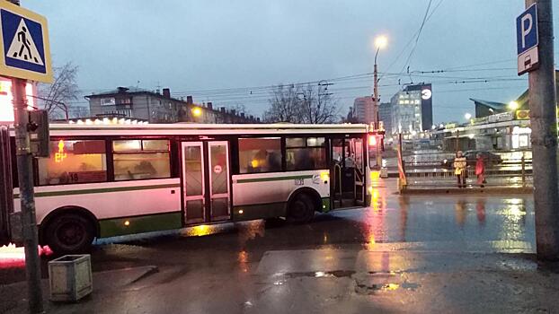 Автобус сбил пешехода в Череповце