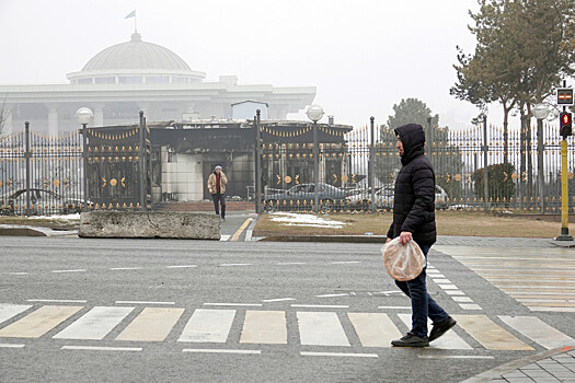 Тарифы на ЖКХ в Казахстане заморозили на полгода