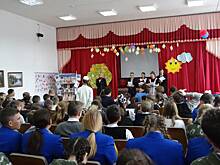 Кубанские писатели пообщались с учениками школы № 18 ст. Новомалороссийской