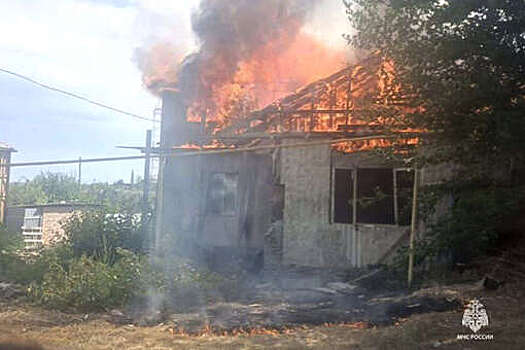 В Ростовской области из-за детской шалости сгорел дом