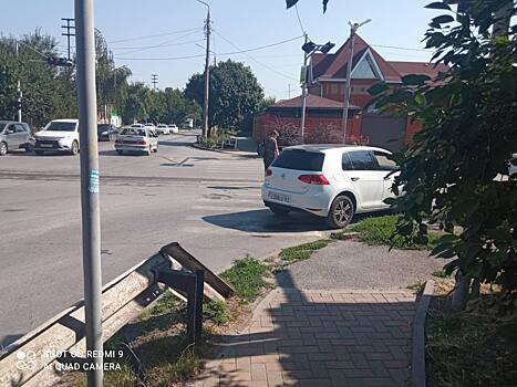 В Таганроге на пешеходном переходе сбили пожилую женщину