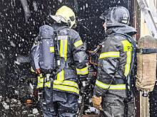 В Таганроге из-за массированной атаки дронов вспыхнул пожар