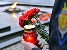 В Петербурге траурными митингами почтили День памяти и скорби