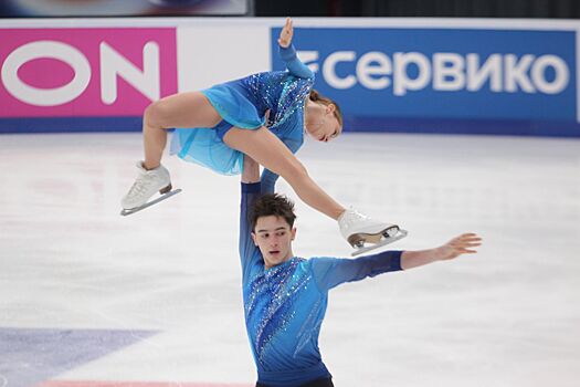 Шешелева и Карнаухов выиграли короткую программу у пар на этапе юниорского ГП в Москве