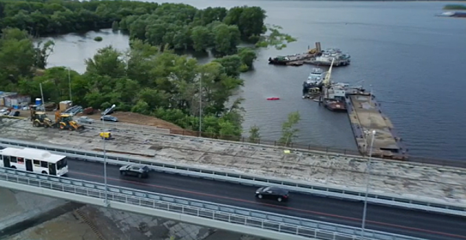 За рулем 26 лет: водитель автобуса из Самары рассказал, как преобразились дороги региона за последние три года