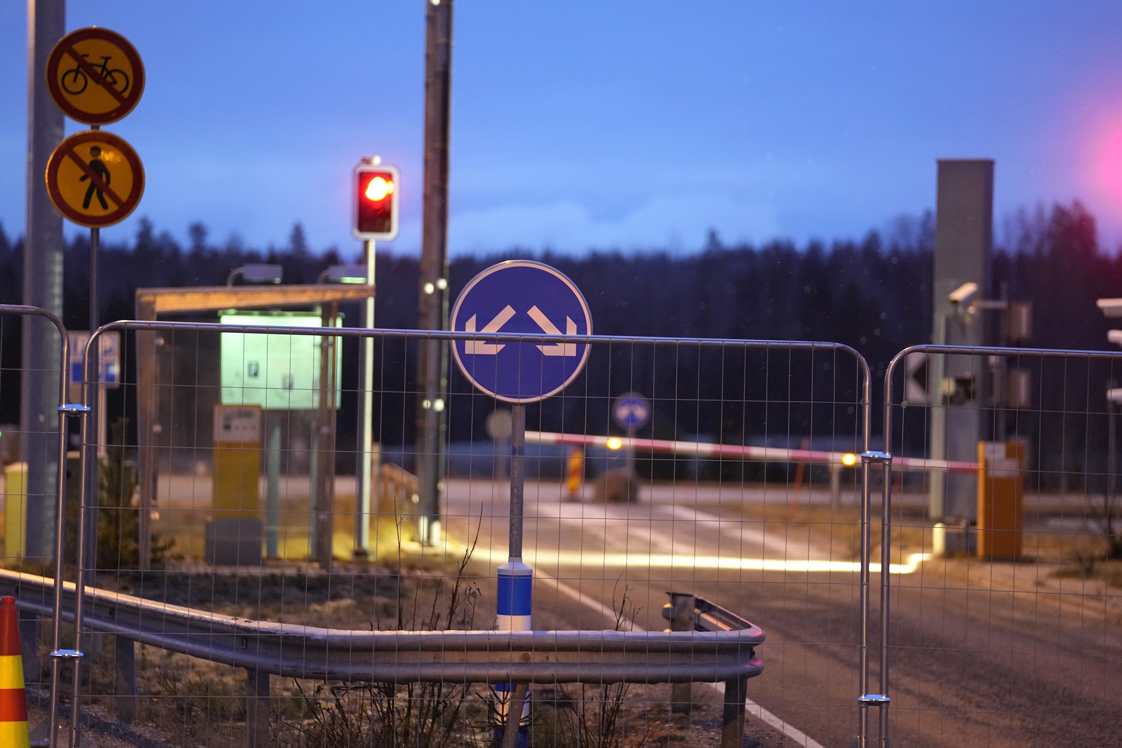 В Финляндии вступило в силу бессрочное продление закрытия границ с Россией