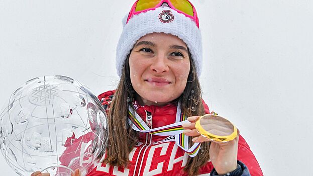 Российская лыжница Непряева сменила фамилию