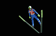 Климов стал четвертым в квалификации прыжков на лыжах с трамплина на ЧМ