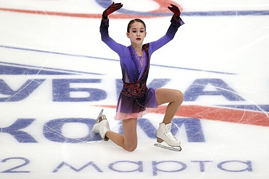 Акатьева выиграла короткую программу на этапе Гран-при среди юниоров в Красноярске